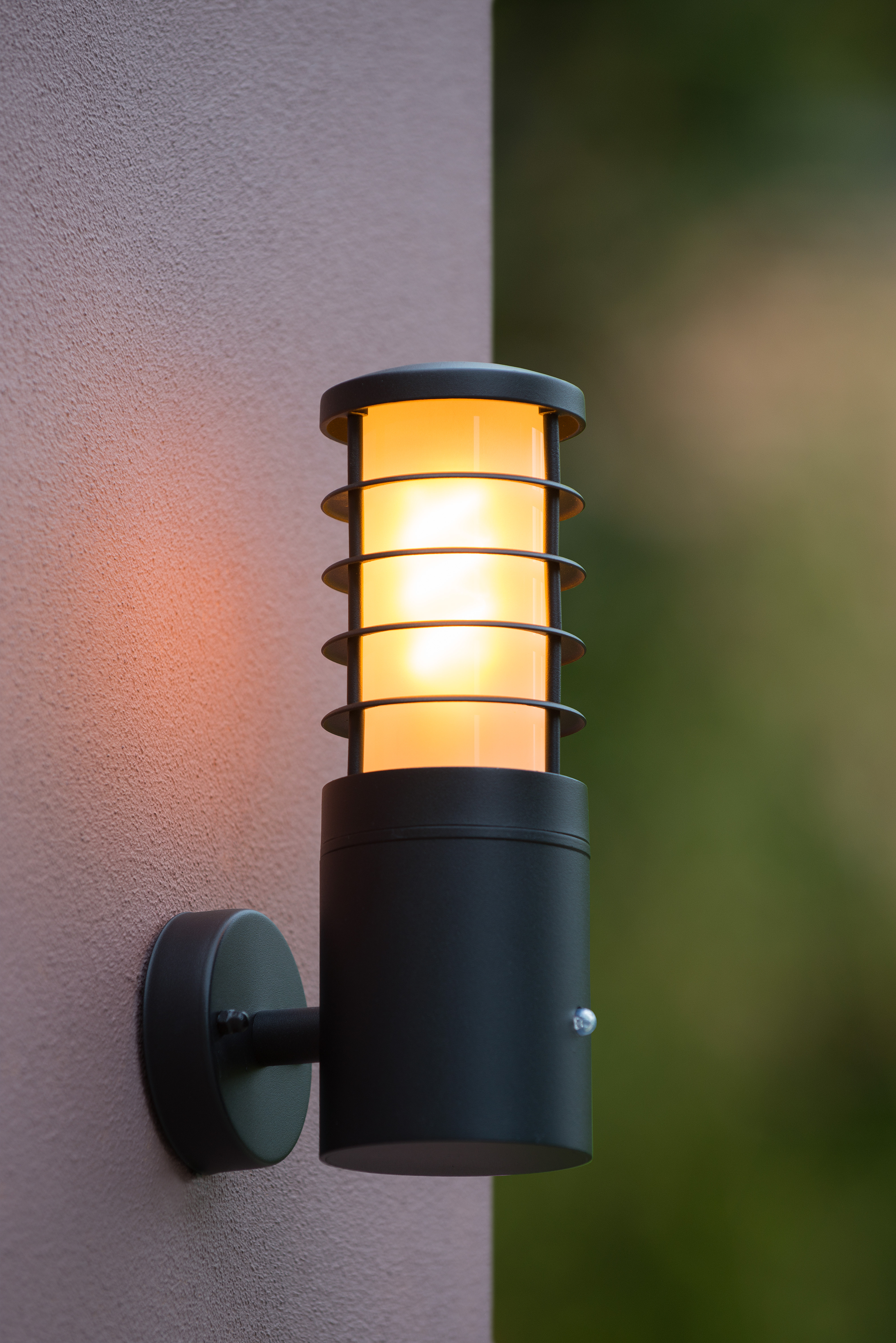 Day night deals sensor outdoor light